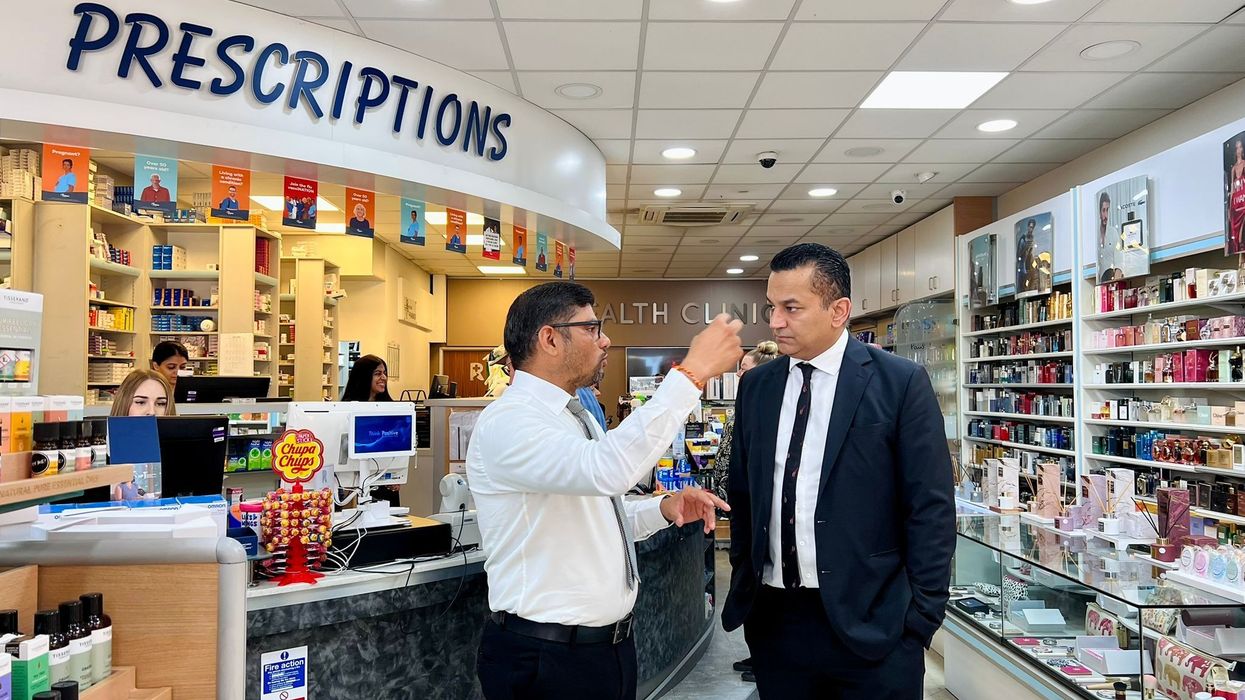 Gagan Mohindra MP visits a pharmacy to study their challenges