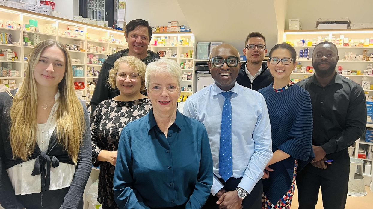 Minister Karin Smyth visits Bedminster Pharmacy, urges people to take flu jab