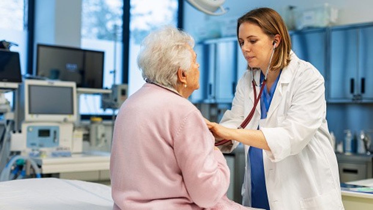 Patients experience lower mortality rates when treated by female doctors, study reveals