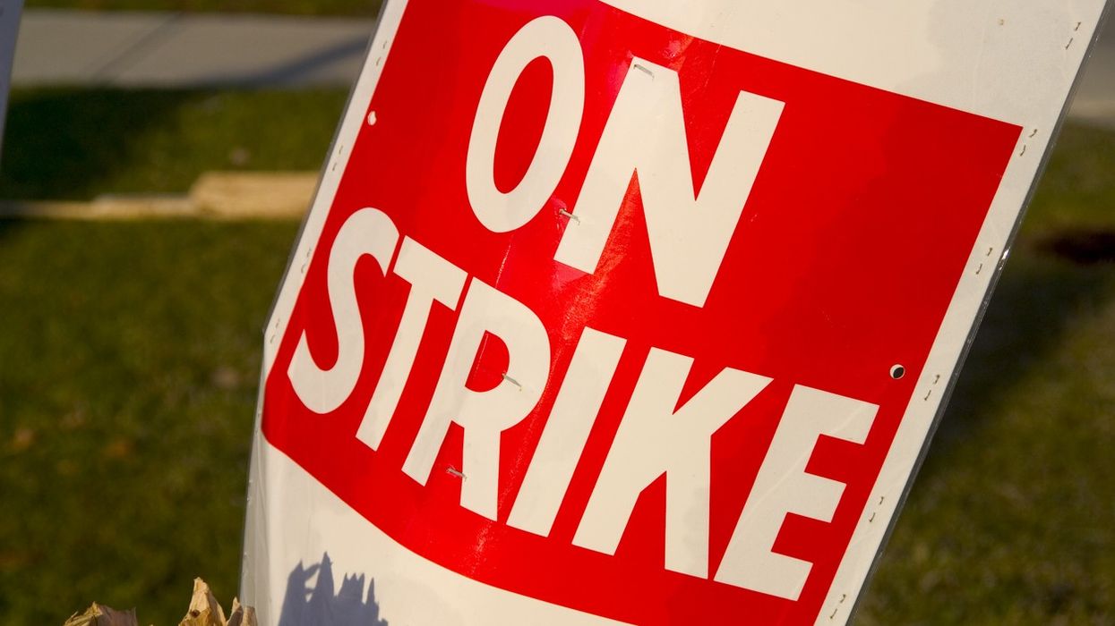Junior doctors accept government pay offer, ending NHS's longest industrial dispute