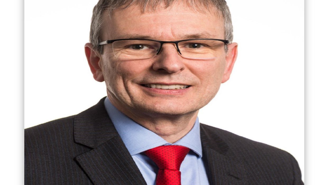 Professor Colin Melville to retire from GMC next summer