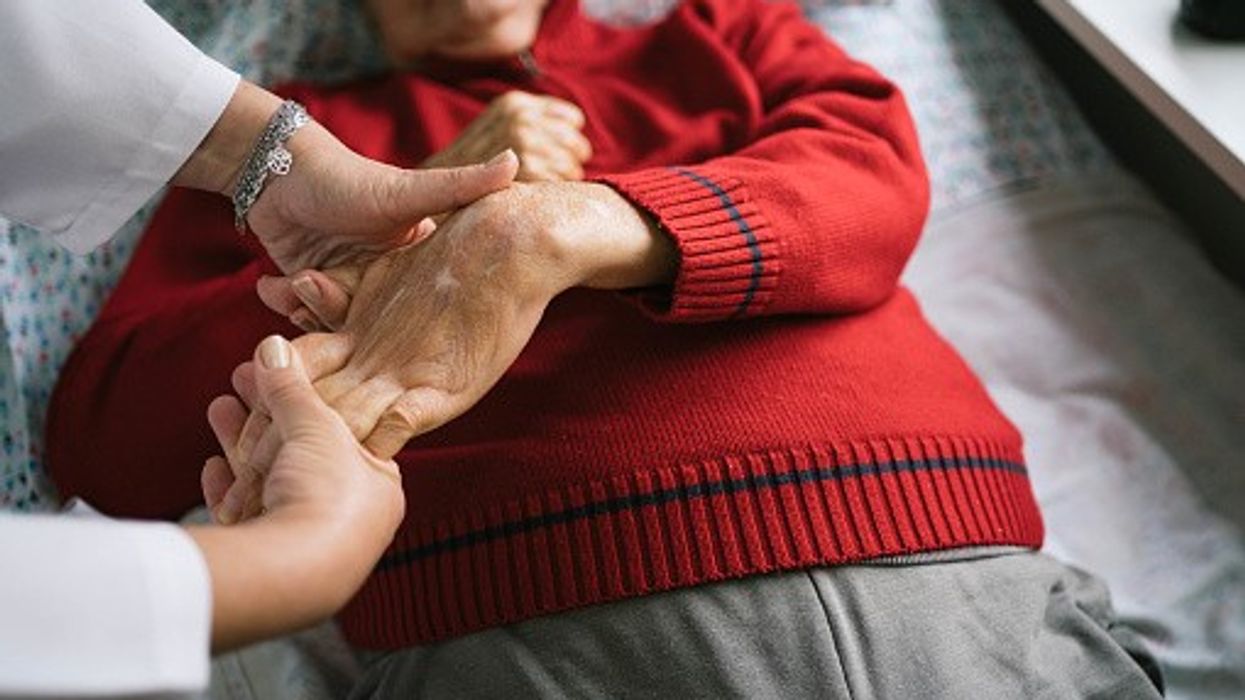 Stroke patients delay 999 calls by nearly 90 minutes, NHS data reveals