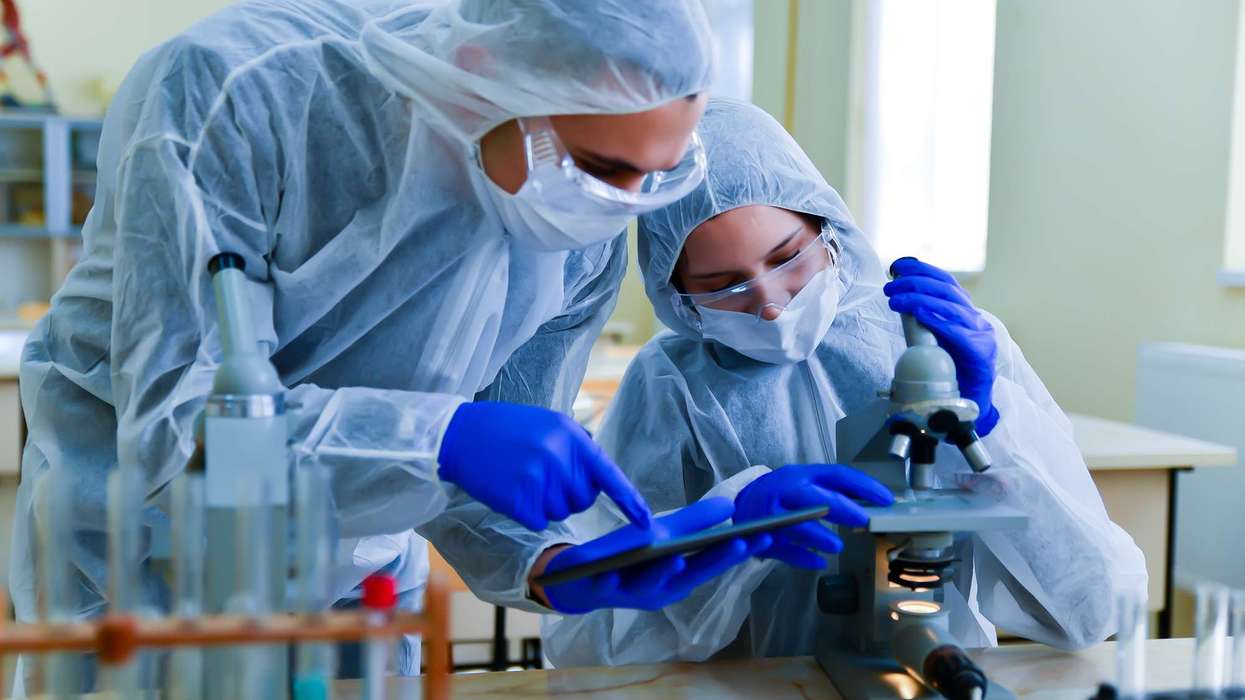 Oxford University working on new vaccine for Ebola
